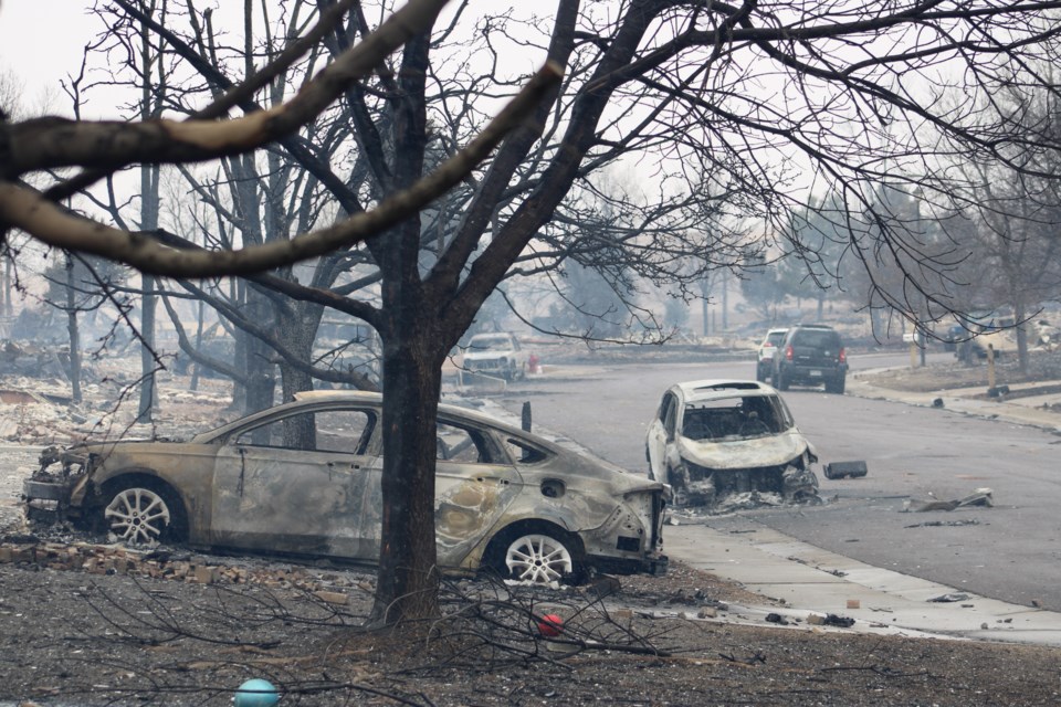 neighborhood near corner of Indiana St and Colton Rd (25)