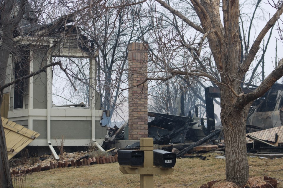 neighborhood near corner of Indiana St and Colton Rd (46)