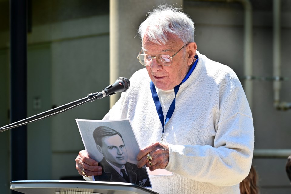 Floyd Cooper reads a bio and letter from his big brother David, who perished at the age of 21 when his plane went down during the Second World War. 