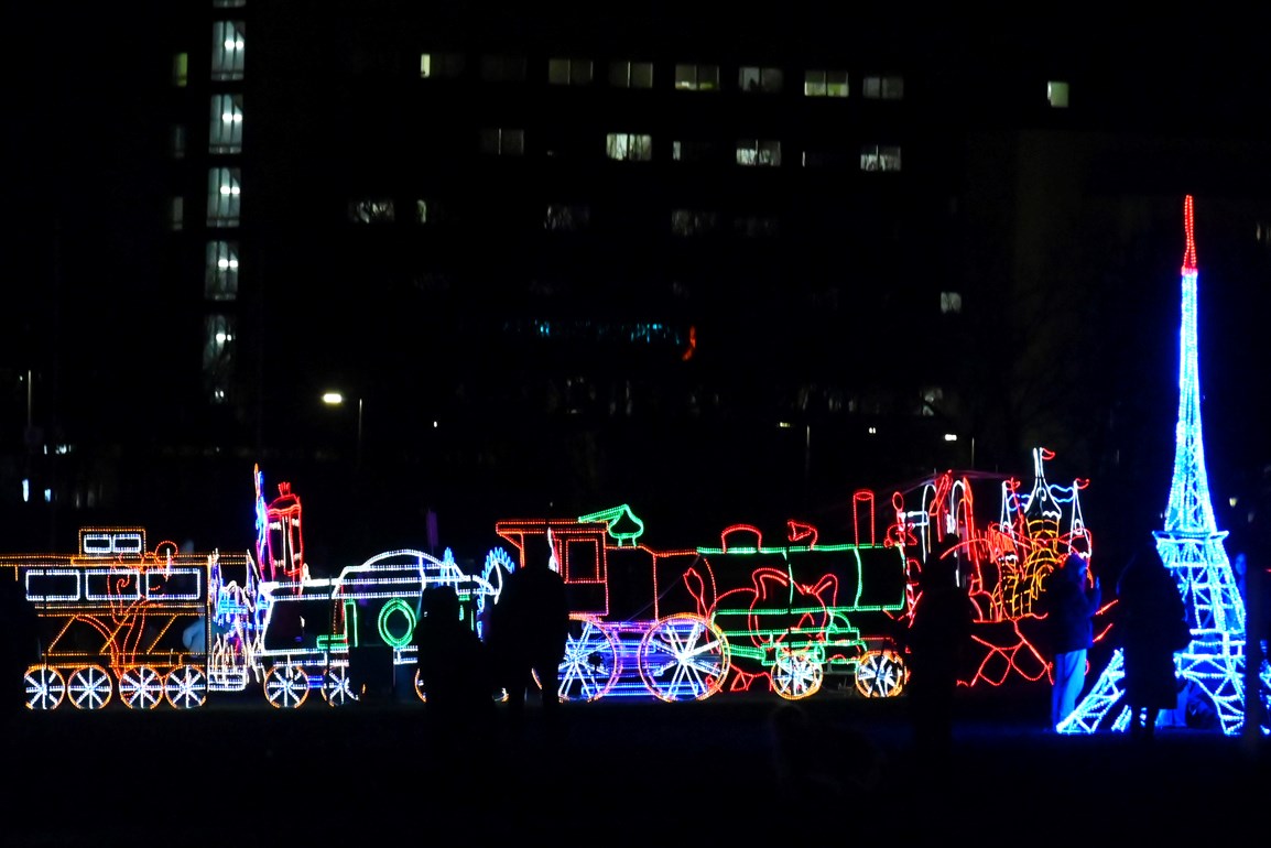 Festival of Lights kicks off the holiday season downtown Burlington News
