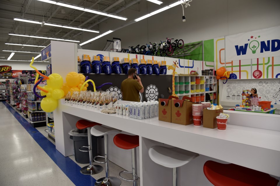 New Wonderlab play space opens at Burlington Toys R Us Burlington News