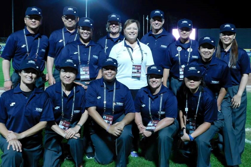 2023-11-24-turbitt-2016-wbsc-womens-world-cup-umpire-director