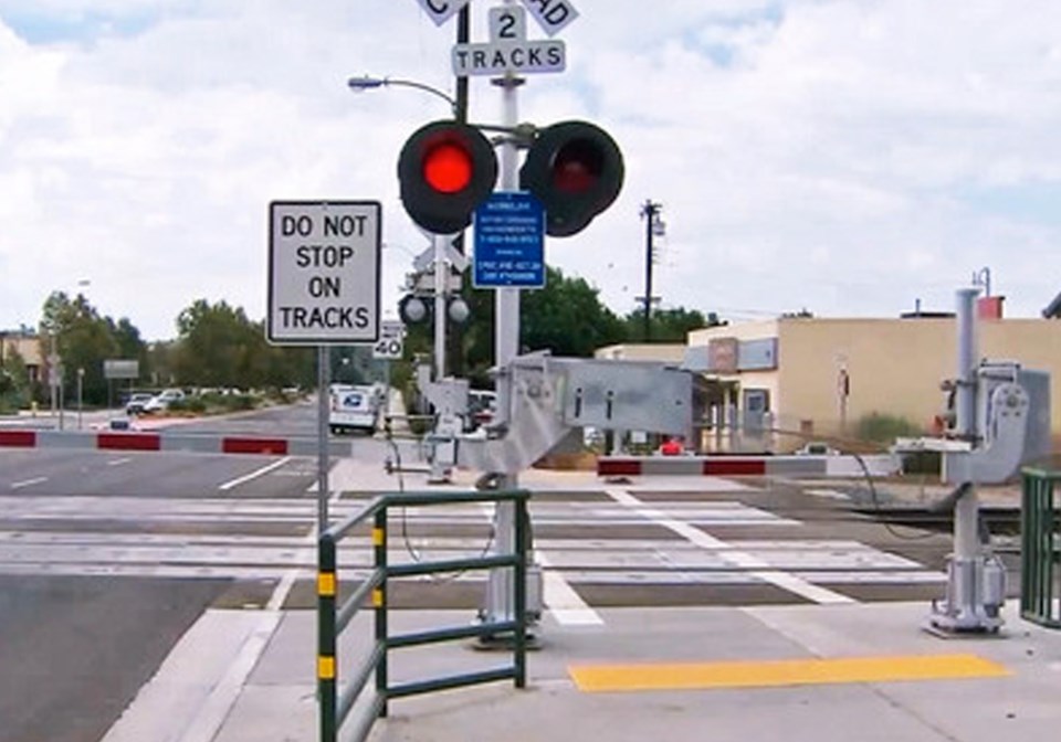 gate20railroad20crossing