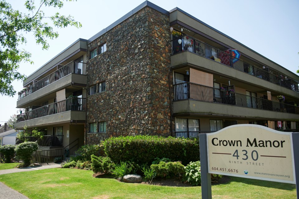 Crown Manor - Metro Vancouver