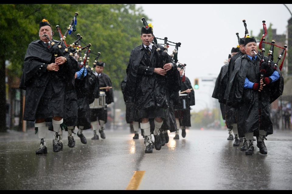 pipers in ponchos 2016