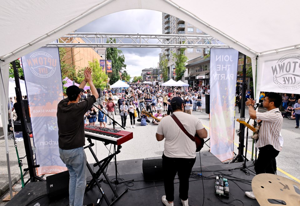 Uptown Live 7