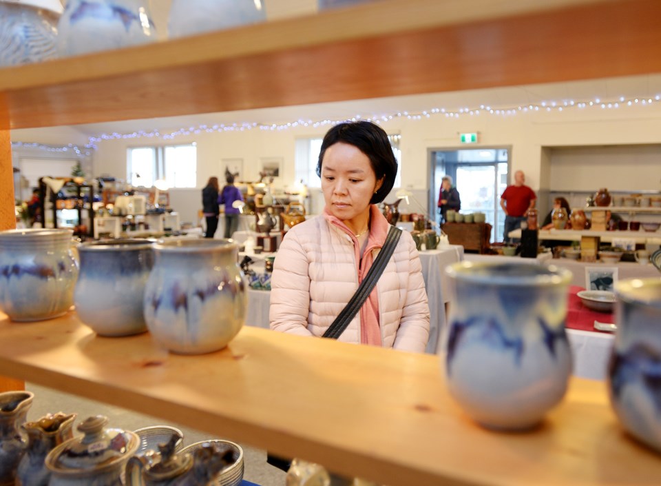 burnaby-potters-guild-sale