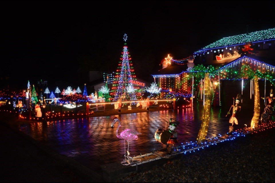 christmas-lights-duplessis burnaby