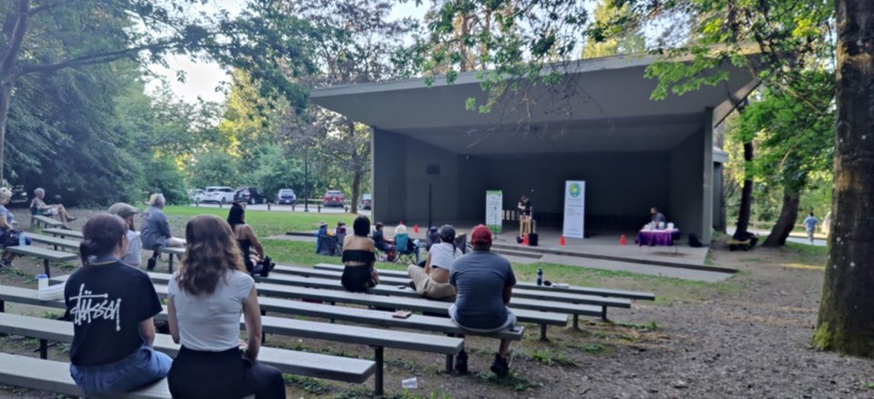 poetryparkqueensparkbandshell