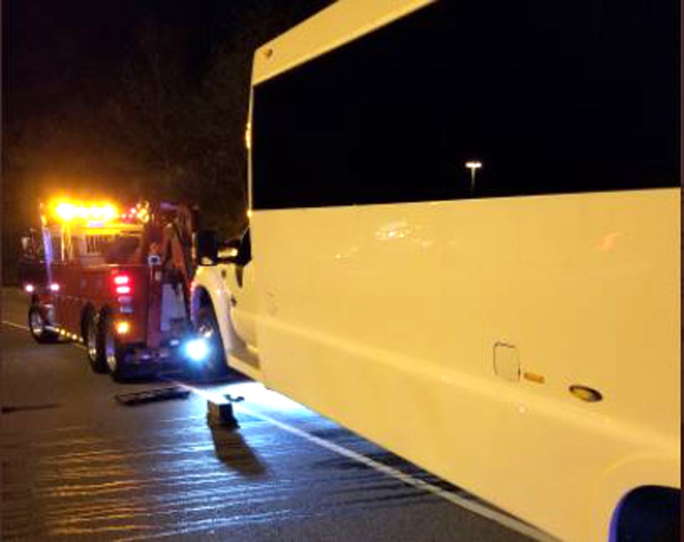00 party bus