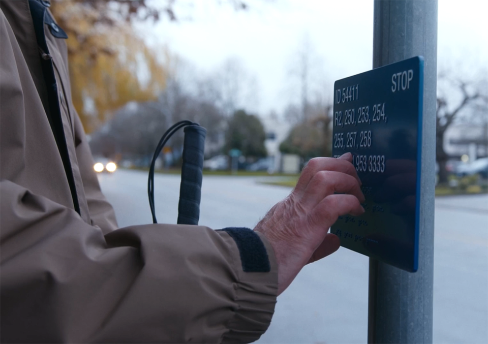 Feeling braille sign web