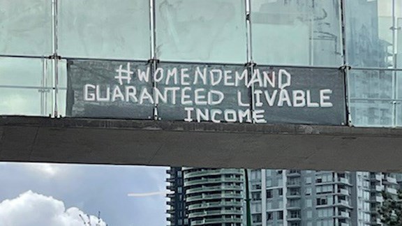 income banners