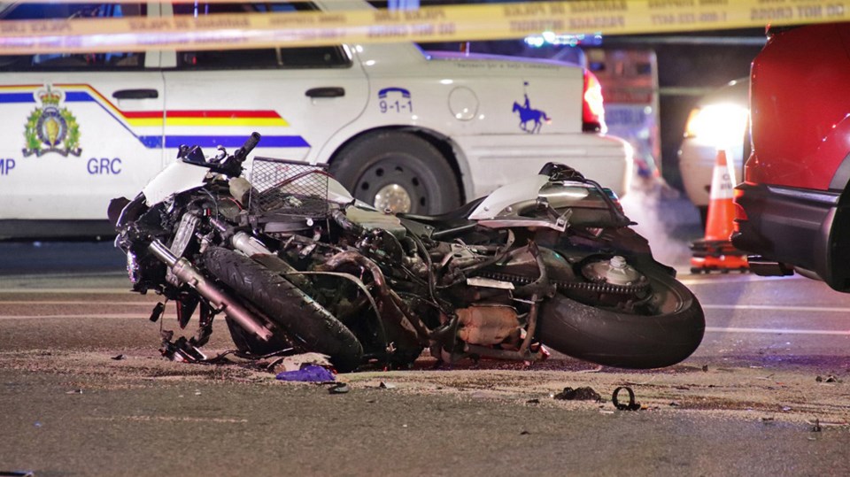 motorcyclist motorcycle crash burnaby kingsway