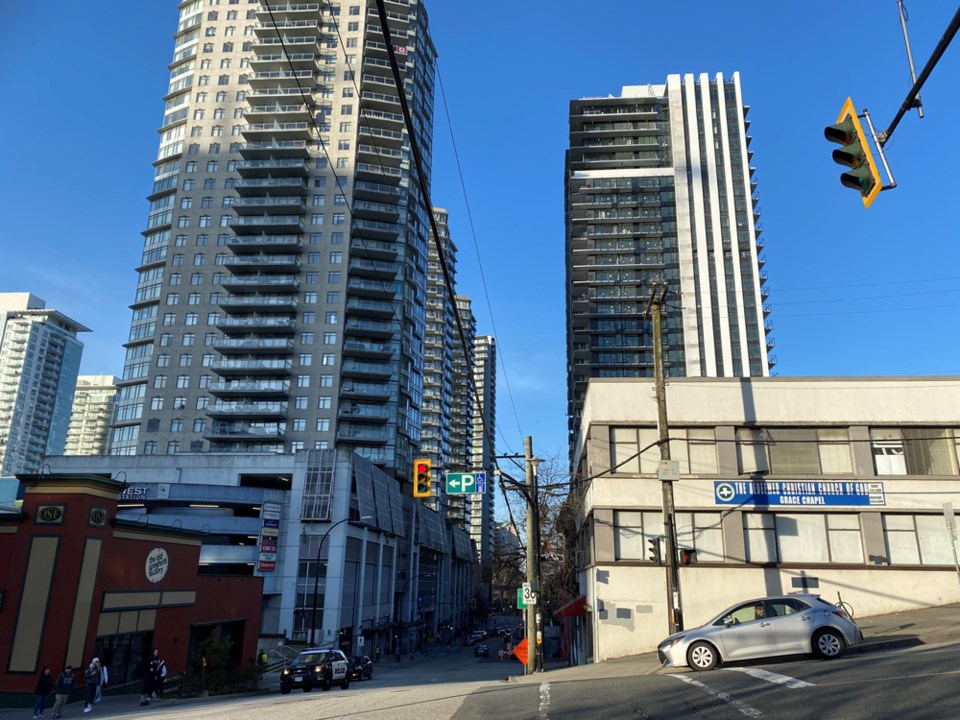 8thcarnarvondowntownnewwest