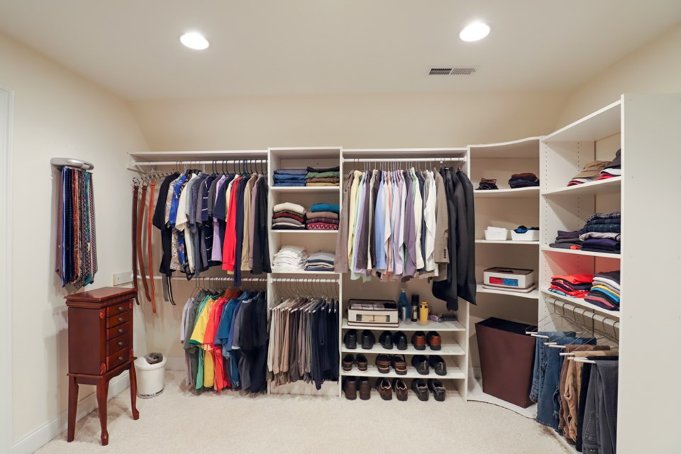 closet suite rental renter