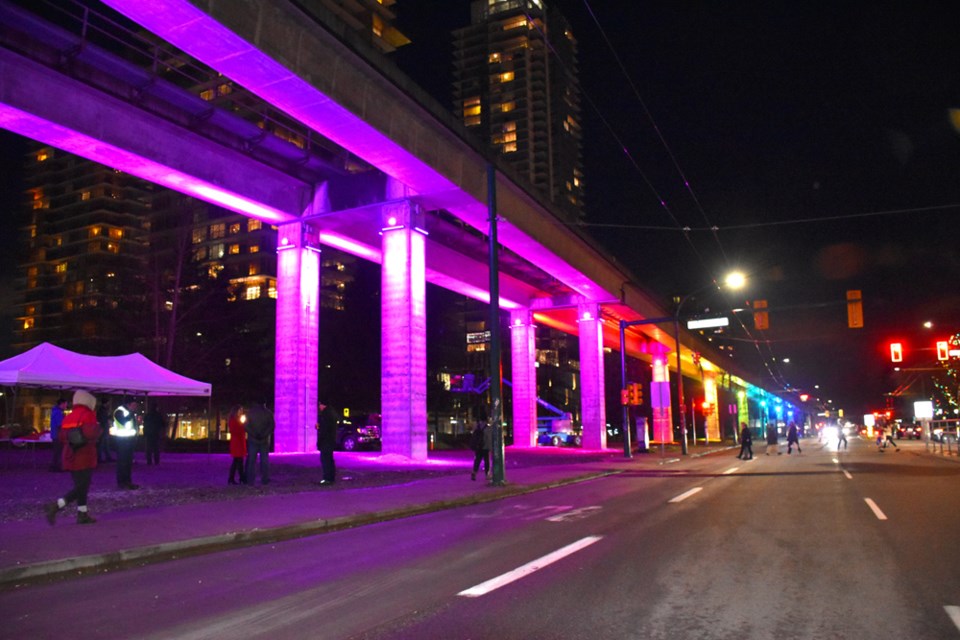 Once complete, a total of 178 guideway pillars will feature new lighting that shifts between colours along the nearly five-kilometre stretch of BC Parkway from Patterson SkyTrain Station to the Edmonds SkyTrain Station.