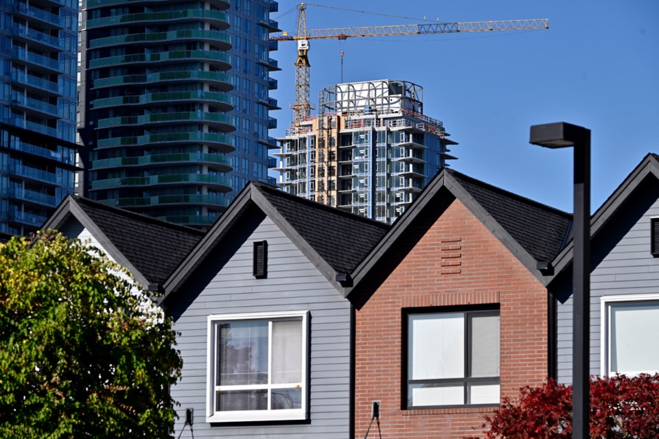 metrotownmixedhousing1