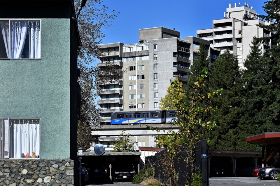 metrotownrentalsskytrain