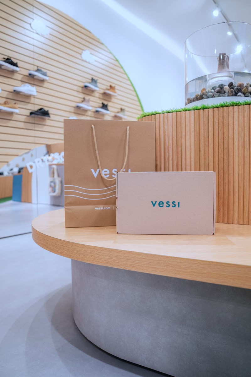 Famous sales footwear metrotown