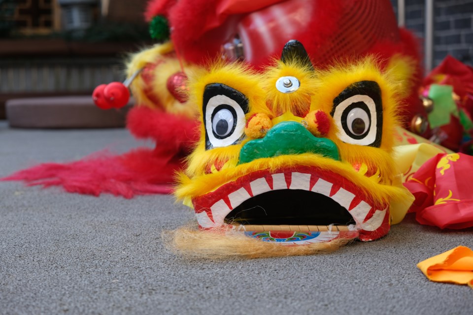 lion-dance-head