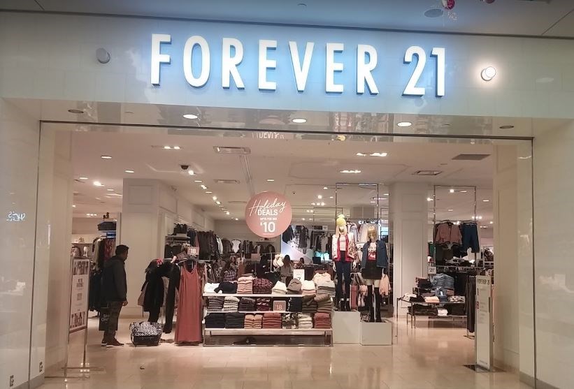 Forever 21 reopens in Burnaby mall, to sell in Bay stores - Burnaby Now