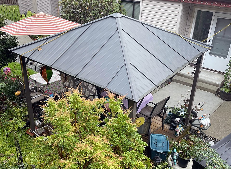 Een huiseigenaar uit Burnaby verliest een klassenstrijd vanwege een COVID-19 tuinhuisje