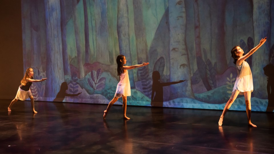 youth-dancers-dance-at-the-shadbolt-centre-for-the-arts-in-burnaby-bc