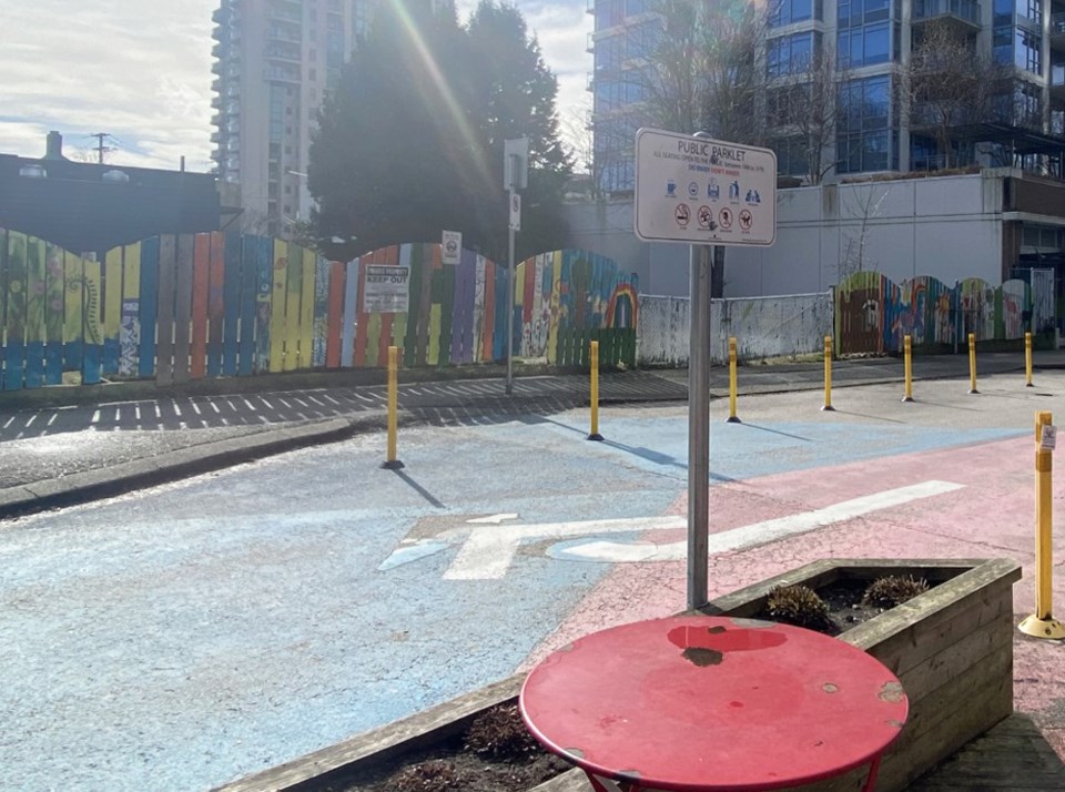 belmontstreetuptownparklet