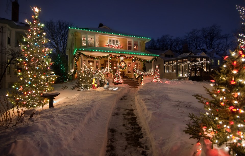 getty-christmas-decorations