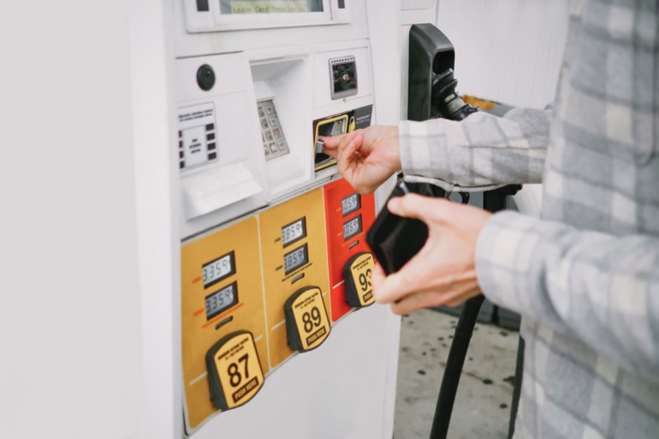 gas-pump_paying