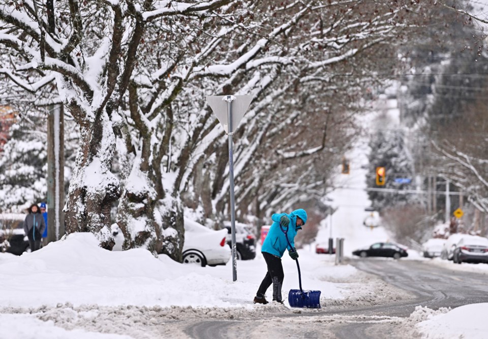 snowshovellinginnewwestminster