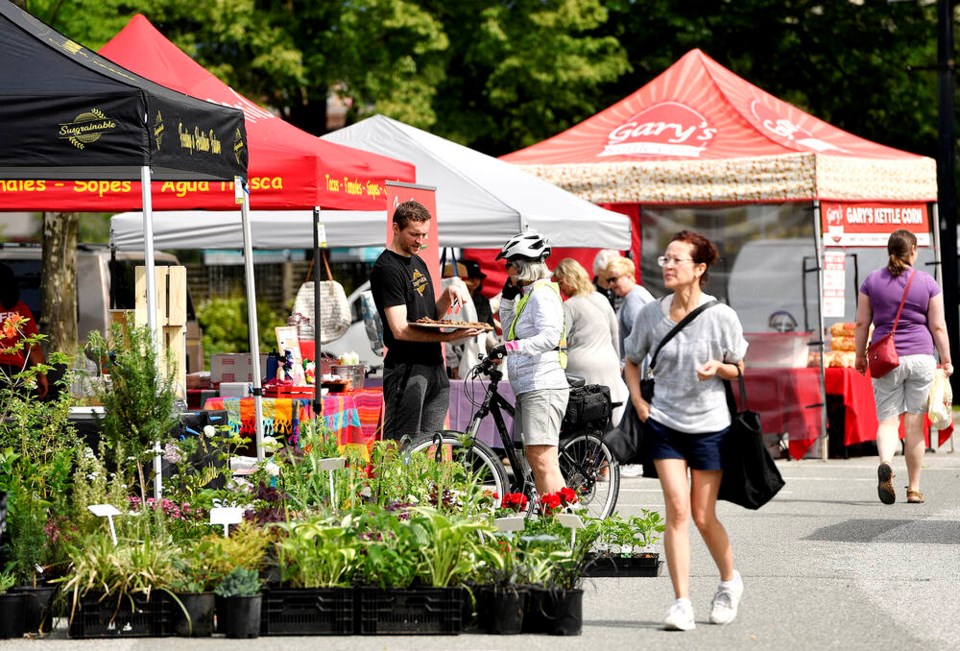 web1_burnaby-20190518_farmersmarket1_jg