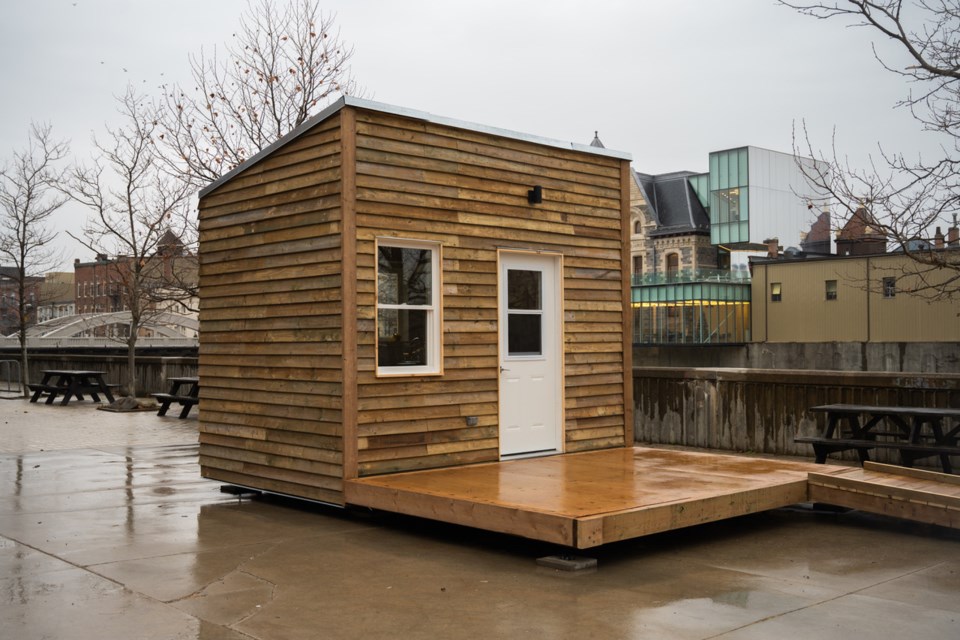 Exterior view of the tiny house. Designed and constructed by University of Waterloo, School of
Architecture, Grand Studio Design Build Program, and the Tiny Homes Research Project. 