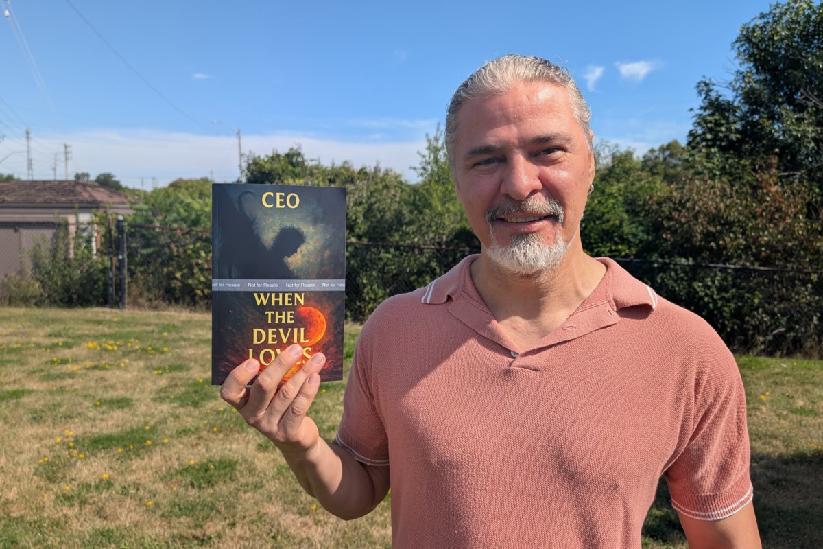 Turkish author rebuilds life in Canada after political exile