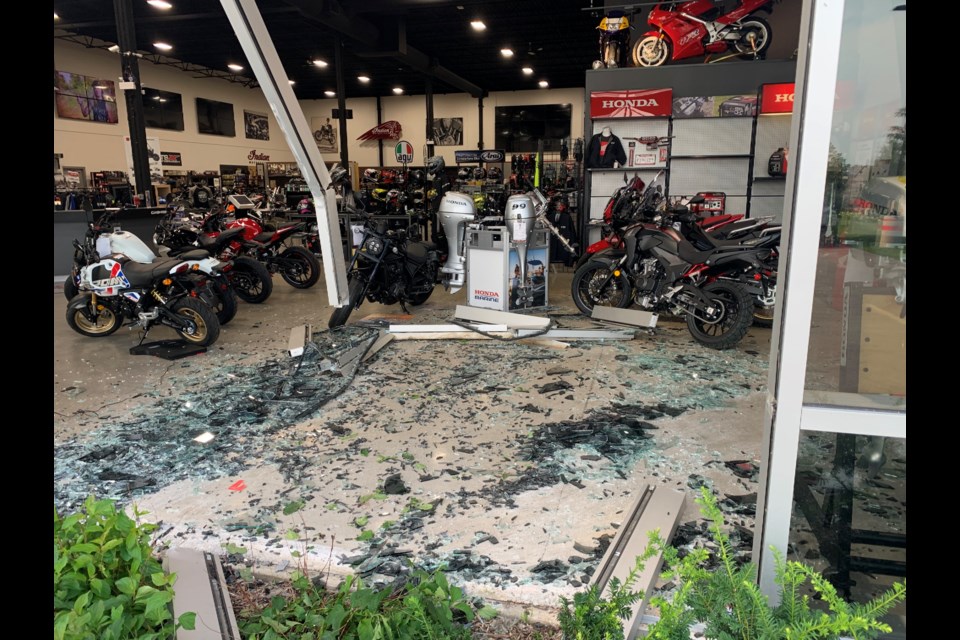 Thieves used a pick-up truck to smash through the windows at Apex Cycle in Cambridge early Thursday morning.