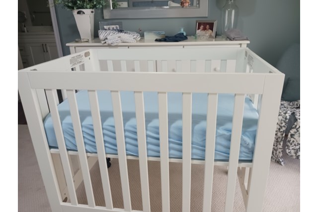 baby crib 1