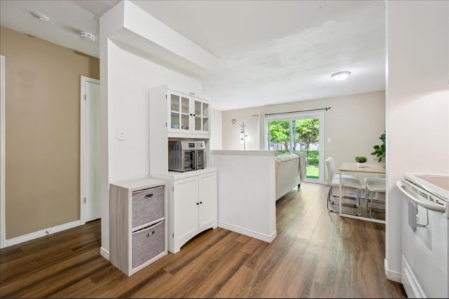 19-Roehampton Crescent 019