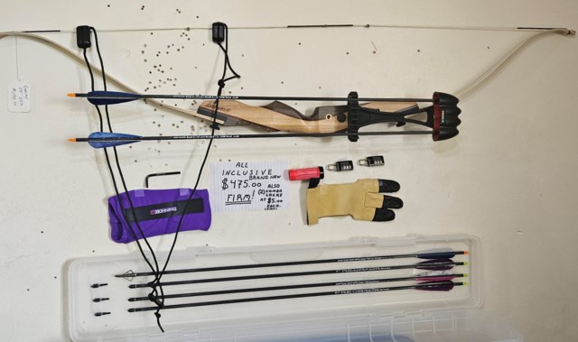 Dan Ad Galaxy Take-Down  bow, arrows, etc.