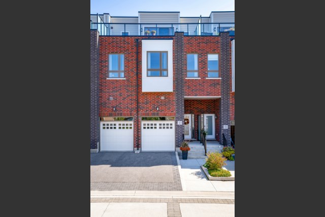 002_31_emerson_mews_2_710