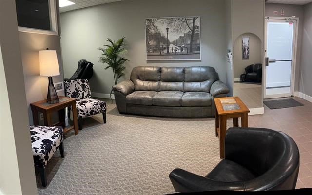 bay 421 suite 202 pic IV