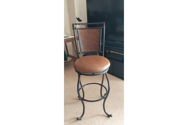 Swivel Bar Stool