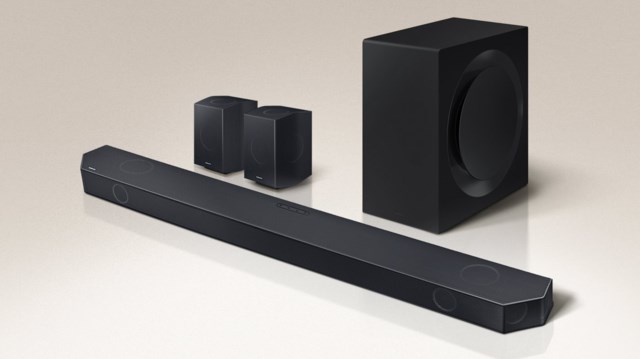 2023_Soundbar_HW-Q990C_Lifestyle-Gallery_S3_Expand