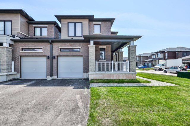 Team Logue real estate houses for sale in Welland 41 Bentgrass Drive - 1