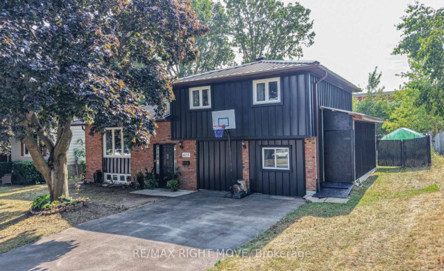 425 Raymond Ave