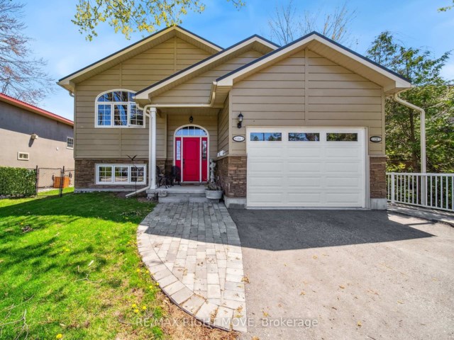 112b Creighton St. S. #1&2
