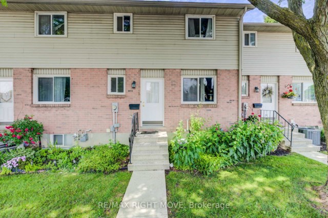486 Springbank Ave N #3