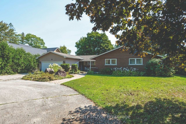 18 Maple Dr