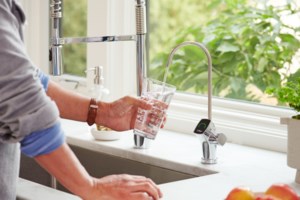Culligan_Location_Kitchen_SmartRO_ROFaucet_0419-Ind