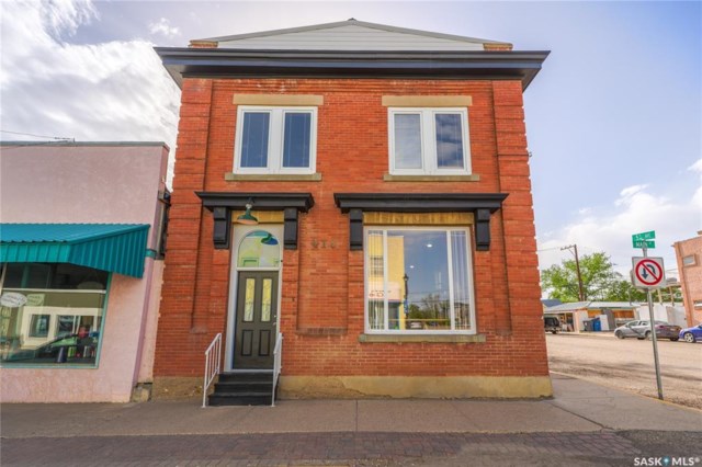 418 Main St