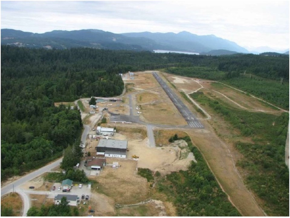 n-sechelt-airport